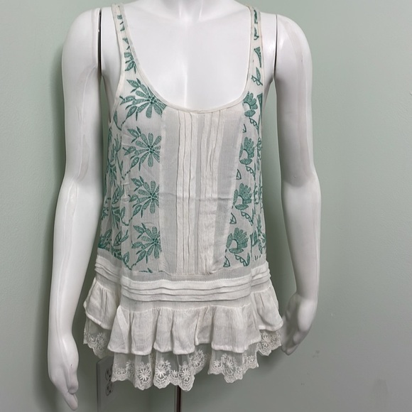 ANTHROPOLOGIE Lilka Embroidered white & green tank size med petite - Picture 4 of 8